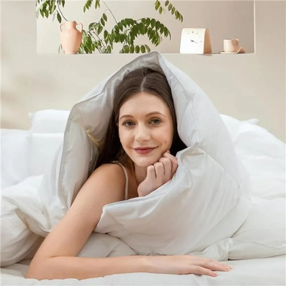 Queen Size Feather Down Fiber Comforter Ultra Fluffy Duvet Insert